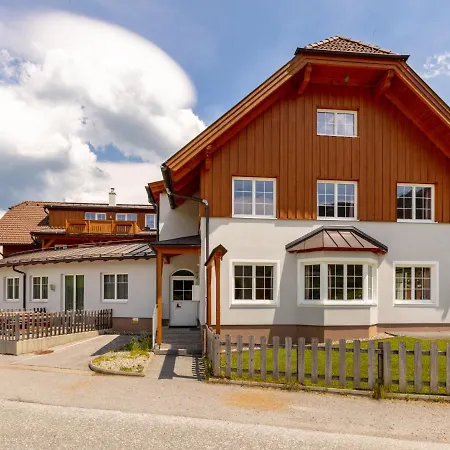 10 By Interhome *
