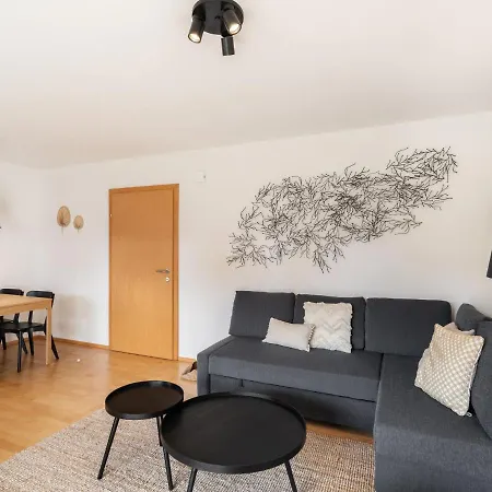 10 By Interhome Apartman *